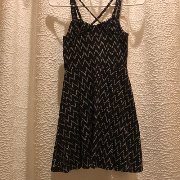 Black & white sundress ☀️ - Picture 2 of 5